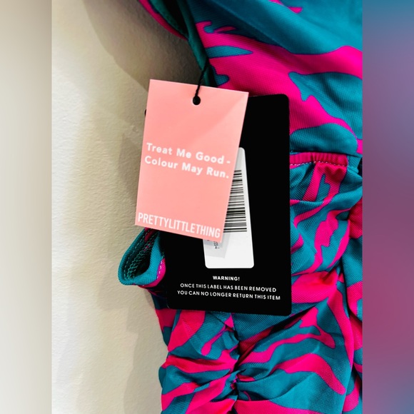 PrettyLittleThing | NWT Rare Multi-Zebra Print Cut Out Mini Dress Size 0 💕! - Picture 9 of 9